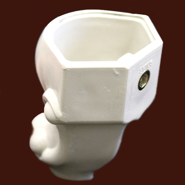 Монтажные отверстия для крепления мебельной опоры из пластика SY 1105.