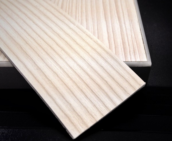 Кромочная лента ПВХ 1,8*47 мм BR611 с плитой бодега белая.