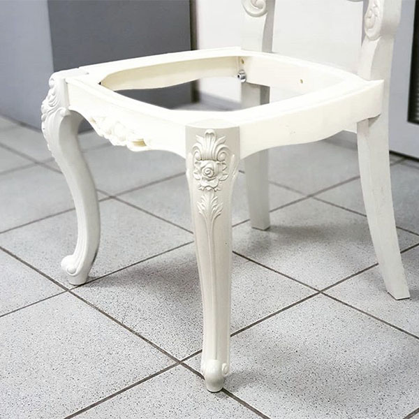 Комплект для стула в классическом стиле с декоративными опорами из ABS-пластика SY 19035, пластиковой царгой и спинкой.