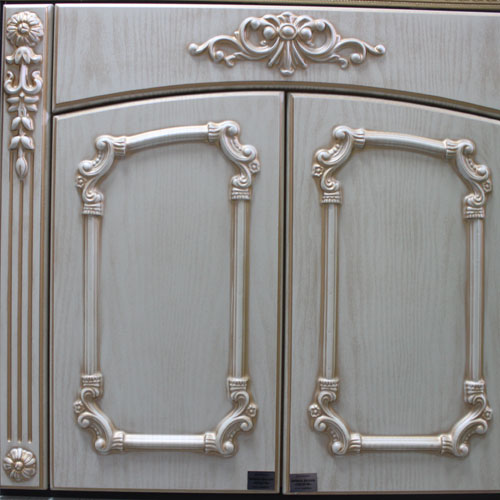 Декоративный модинг из гибкого ПВХ SY 67 на мебельном фасаде - пример использования.