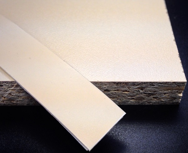 Кромочная лента ПВХ 1*43 мм BR712 с плитой крем.