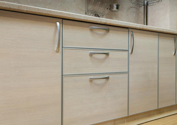 Мебель с кромкой пвх 1,8*44 мм BR609 - пример использования. Цвет соосна лоредо.