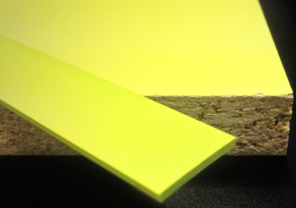 Кромочная лента ПВХ 1,8*19 мм BR912-911 с плитой ЛДСП 16 мм лайм.