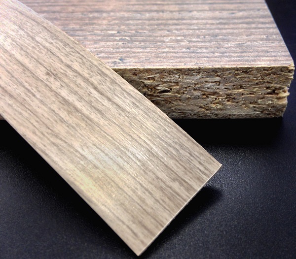 Кромочная лента ПВХ 0,8*35 мм BR224 с плитой ЛДСП 32 мм дуб крафт серый.