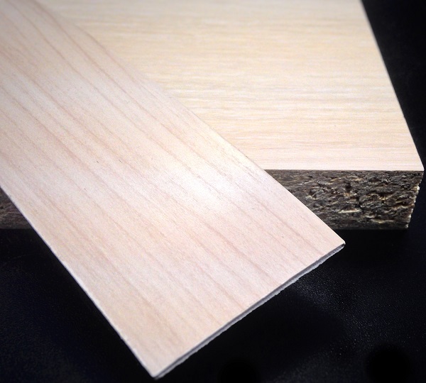 Кромочная лента ПВХ 1,8*63 мм BR504 с плитой дуб.