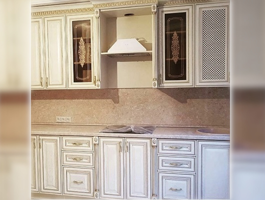 Декоративная капитель SY 19054 для мебели - пример использования. 