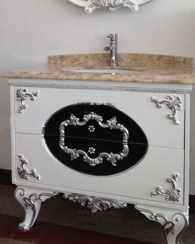 Угловой декор SY 0920-2 на готовой мебели - декорирование прикроватной тумбы.