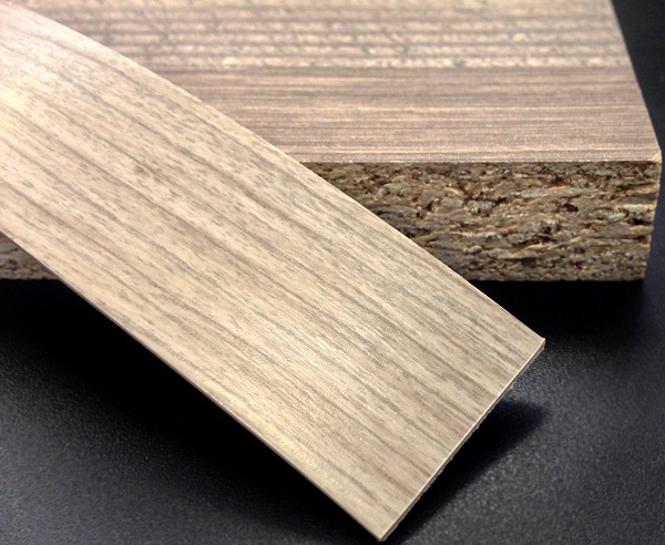 Лента кромочная 0,8 мм ПВХ BR224 дуб крафт серый с плитой ЛДСП.