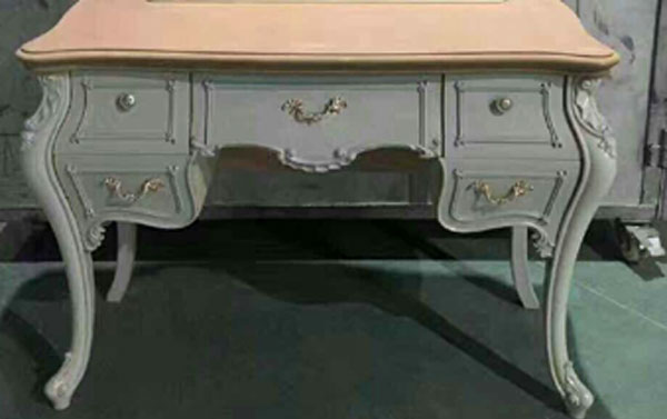 Консоль из пластика Консоль из пластика