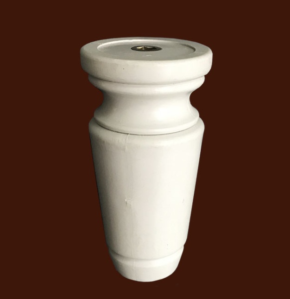 Монтажные отверстия для крепления мебельной опоры из пластика SY 11173.