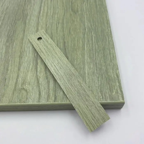 Кромочная лента ПВХ 1,8*35 мм BR365 с плитой ЛДСП 32 мм дуб гудзон кашемир.