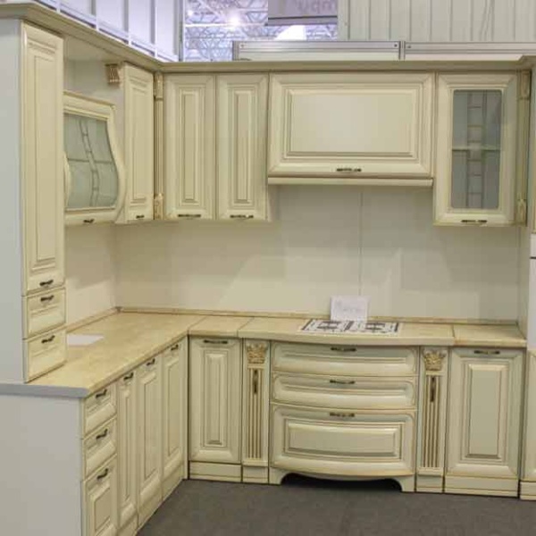 Декоративная капитель SY 16135 для мебели - пример использования. 