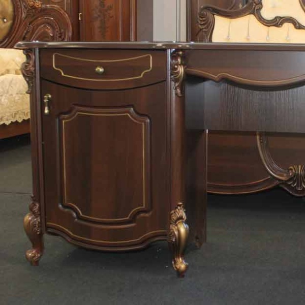 Декоративная опора из ABS-пластика SY 88121-1 для мебели - пример использования.