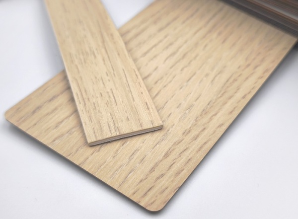 Кромочная лента ПВХ 1*52 мм BR622 с плитой калипсо.