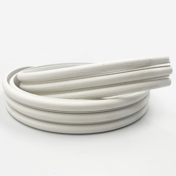 Молдинг шириной 9 мм с тиснением под дерево