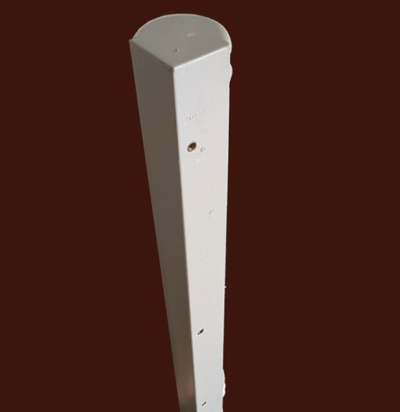 Монтажные отверстия для крепления мебельной опоры из пластика SY 88252-1.