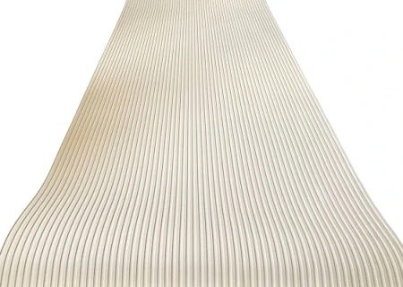 093